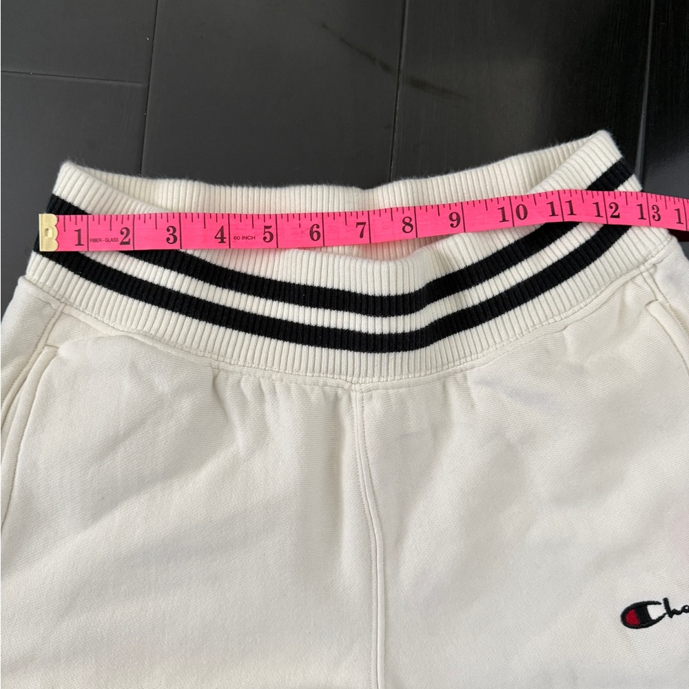 Cream Champion sweat pants size medium